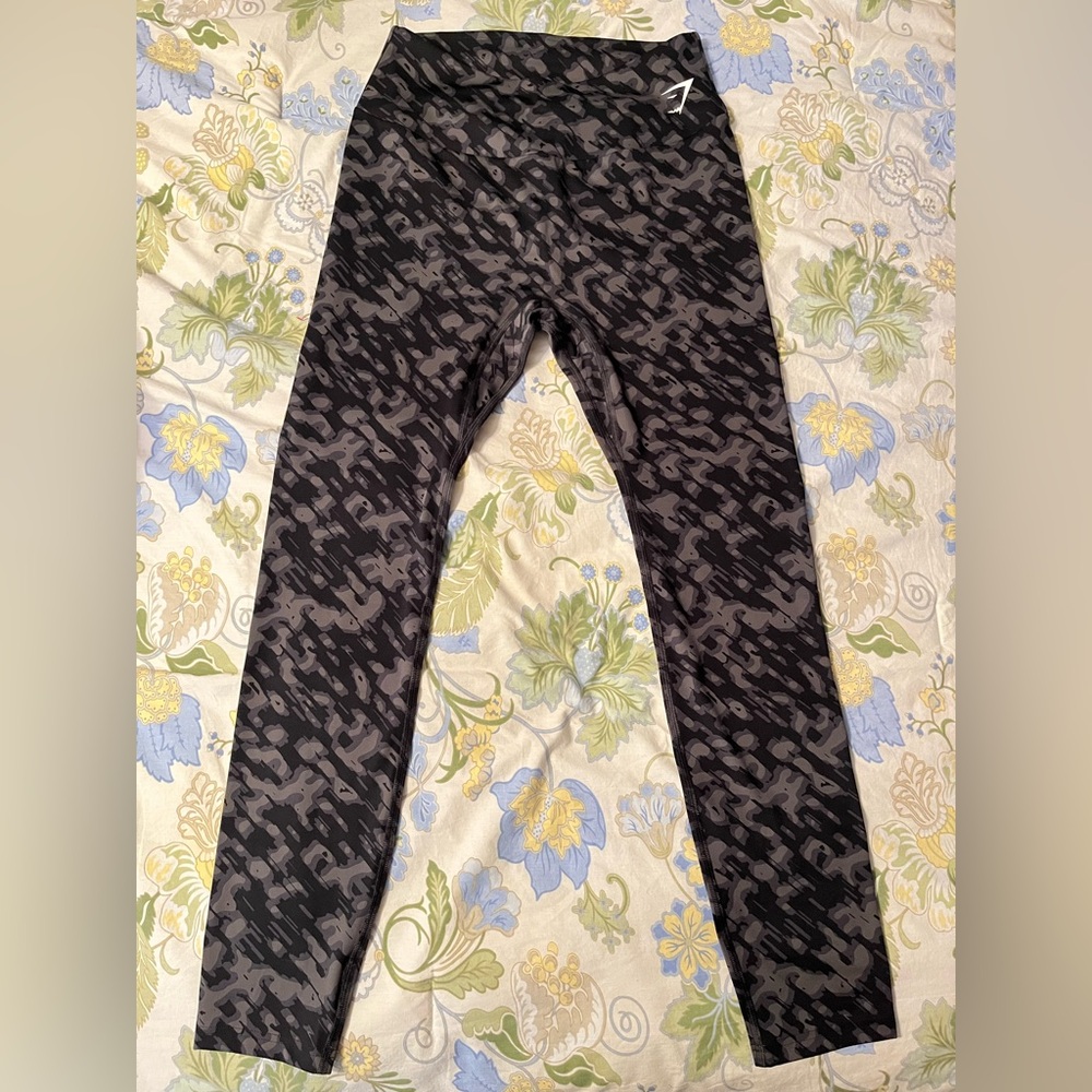 Gymshark black and gray print leggings